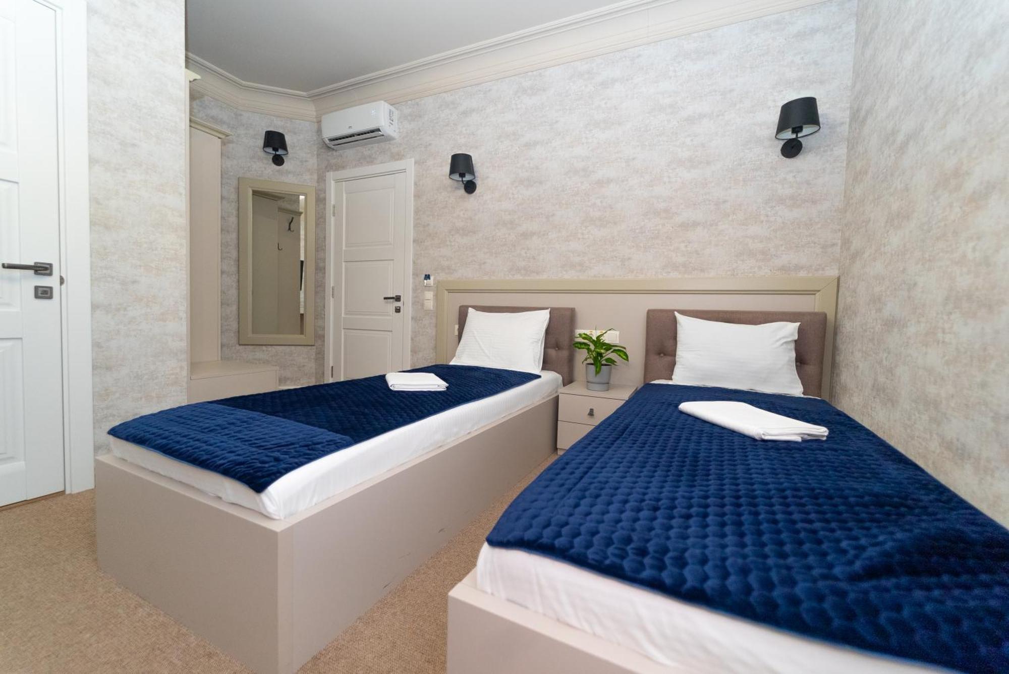 Maner Hotel Одеса Екстериор снимка