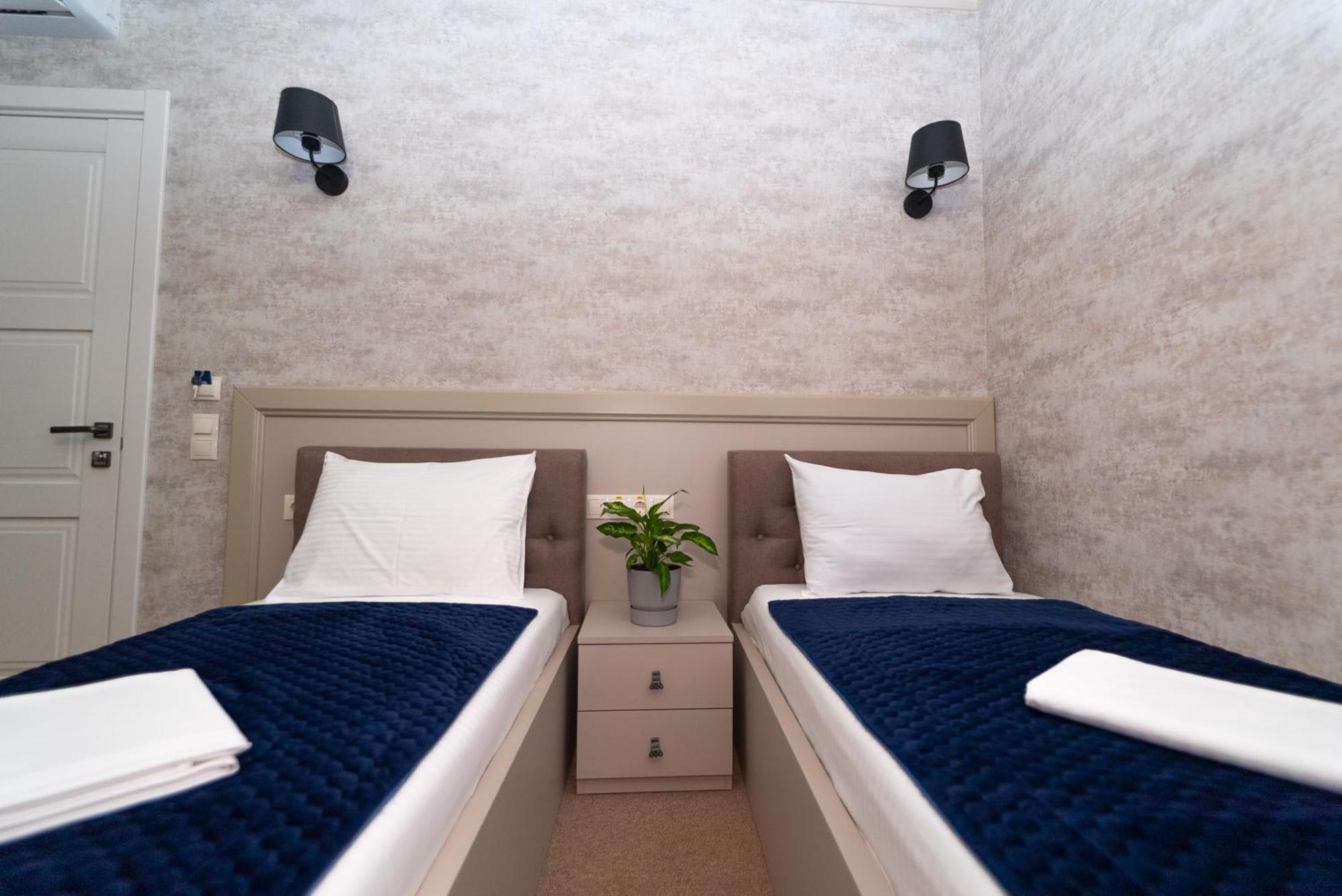 Maner Hotel Одеса Екстериор снимка